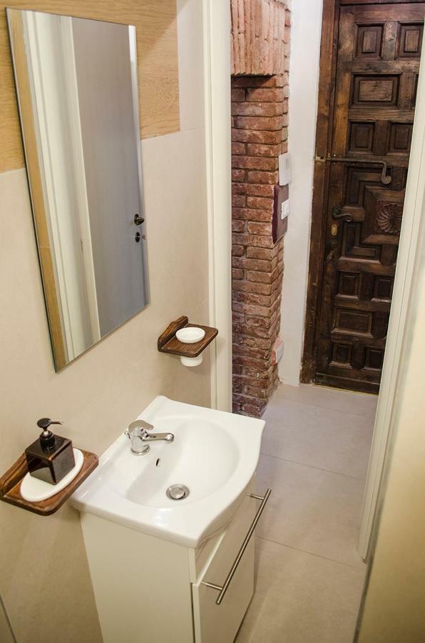 Medieval Central Apartment Болоня Екстериор снимка