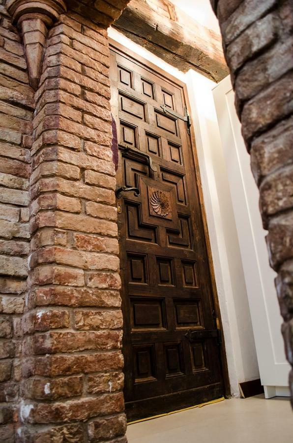 Medieval Central Apartment Болоня Екстериор снимка